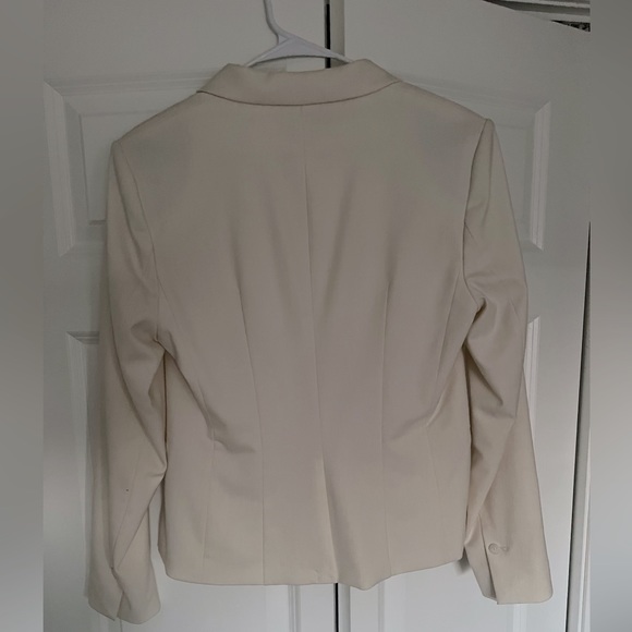 Women’s Blazer - Picture 2 of 2